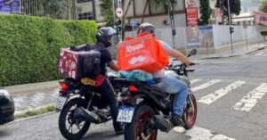 ¿Cuántos pedidos tiene que entregar un delivery para mantener una familia tipo?