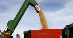 Hora de pagar la fiestita de Milei y Caputo