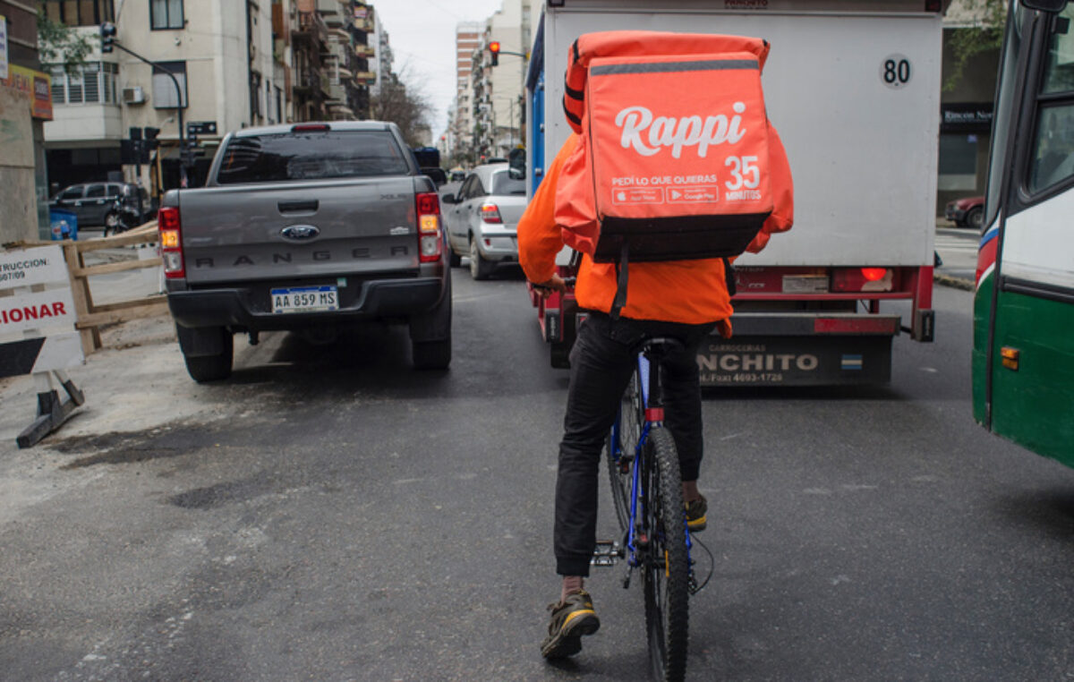 Reforma laboral en bicicleta