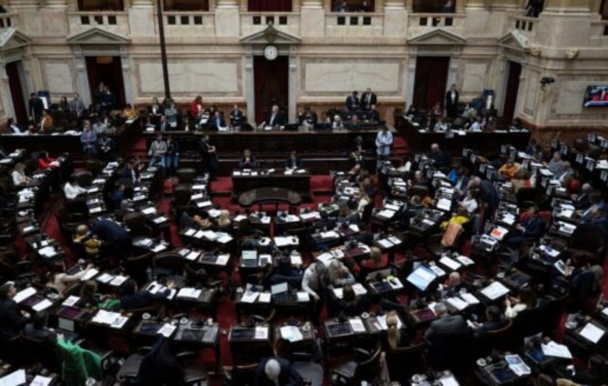 La reforma laboral desafía a las cúpulas sindicales pero también a las empresariales