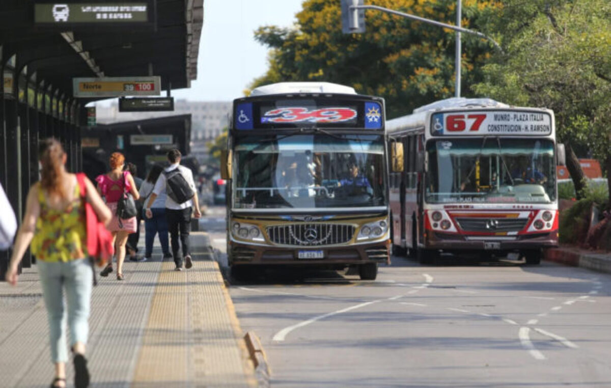 Aguinaldo en cuotas: las empresas de transporte admiten que no pueden pagar y crece la tensión con la UTA