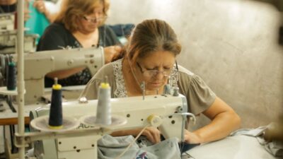 Rosario tendrá su primer mapa de costureras y modistas: buscan visibilizar el trabajo textil local