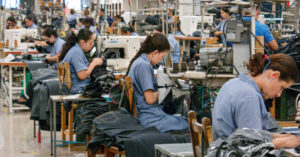 Cierra una empresa por hora y se pierden 394 puestos por día