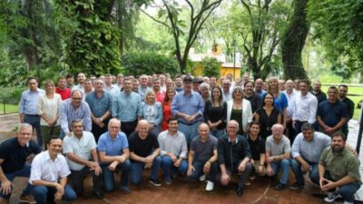 El gobernador Hugo Passalacqua se reunió con intendentes de Misiones