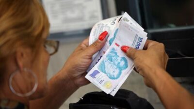 Trabajador pobre: el 72% de los empleados argentinos cobra menos de $1 millón