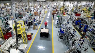 El sector industrial del país termina el 2025 en crisis: en el último trimestre cerraron 21 grandes empresas que afectaron a más de 4 mil trabajadores