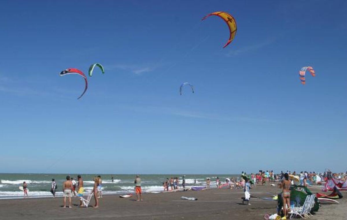 El pueblo que tiene playas ideales para el kitesurf y sólo lo habitan 80 personas