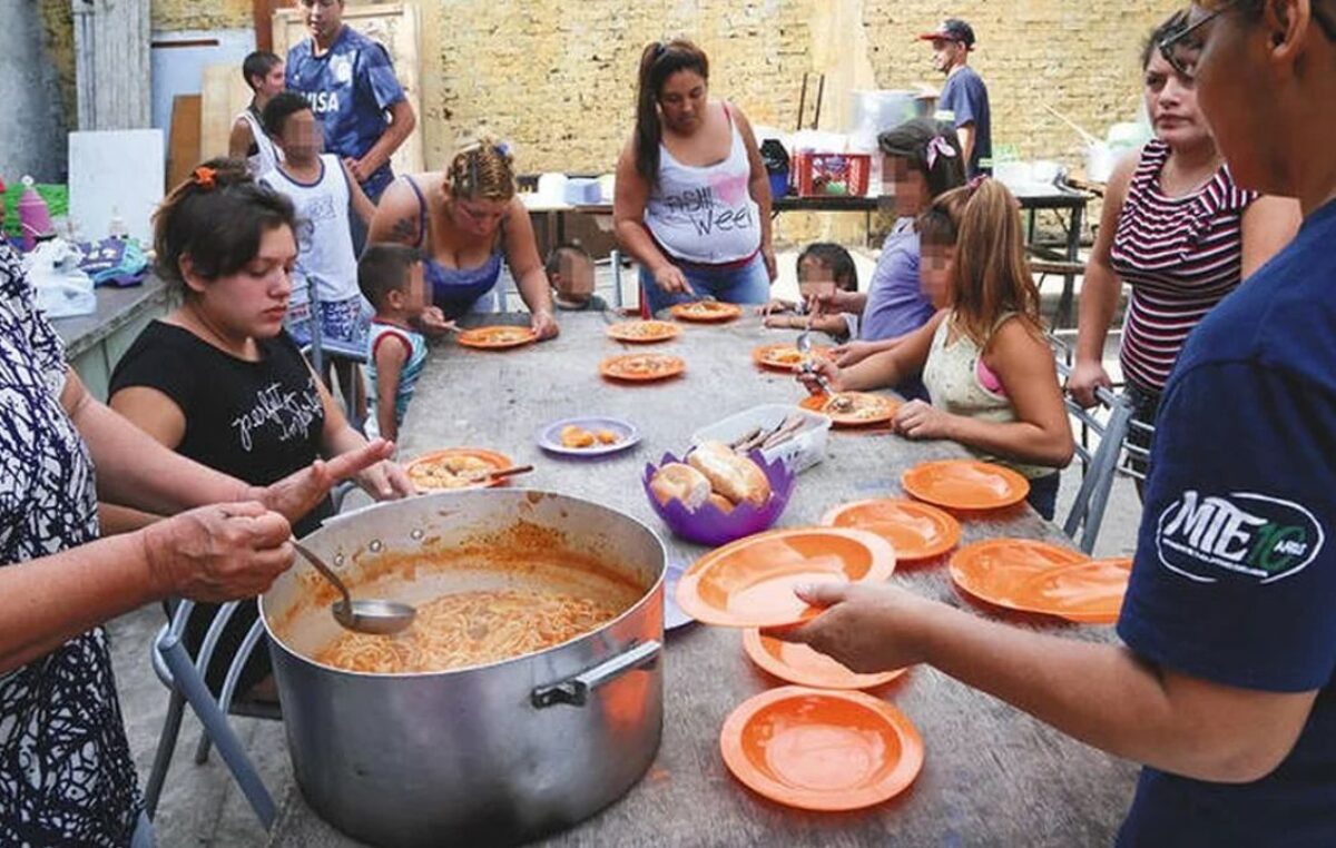 El 19% de las familias de Córdoba tiene que pedir ayuda para poder comer