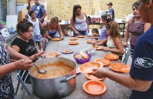 El 19% de las familias de Córdoba tiene que pedir ayuda para poder comer