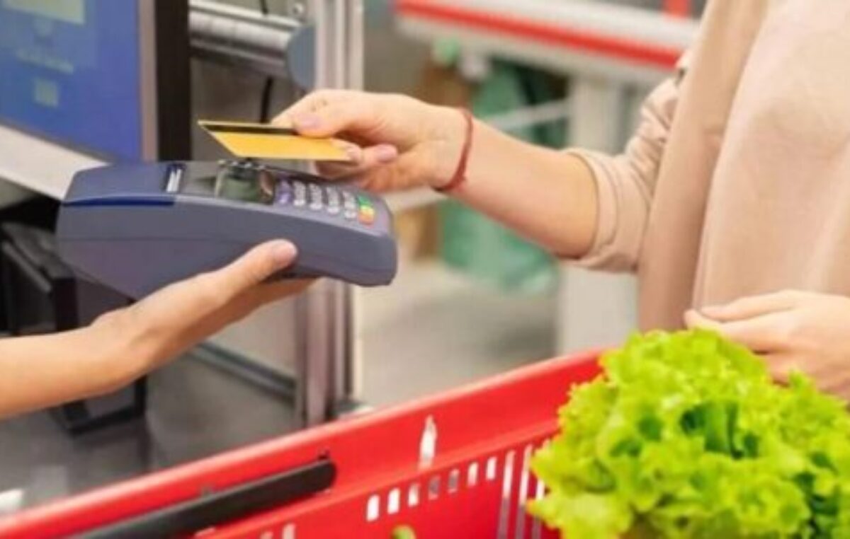 El 53% de la clase media gastó ahorros y se endeudó para llegar a fin de mes