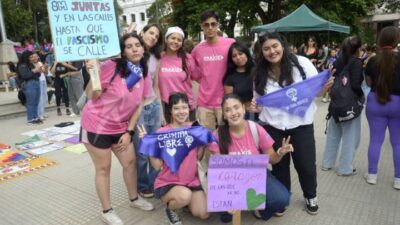 Trabajar más, ganar menos: la desigualdad que atraviesa a las mujeres salteñas