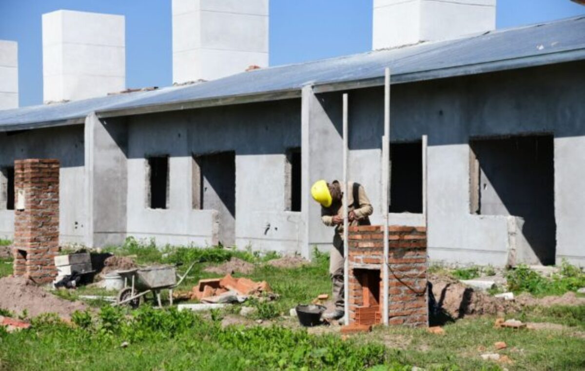 La construcción de las 135 viviendas en Tucumán ya supera el 44% de avance