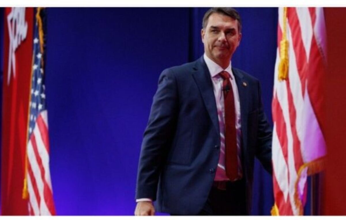 El clan Bolsonaro hace trumpismo de exportación