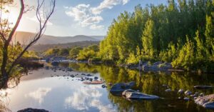 El pueblo de Córdoba que enamora con su río y aire serrano