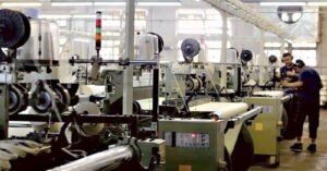 30 empresas menos y 400 despidos por día: la dura radiografía del empleo en la era Milei