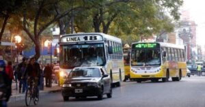 En Santa Fe, proponen que las futuras subas en el boleto de colectivos tengan un «tope»: cuál sería