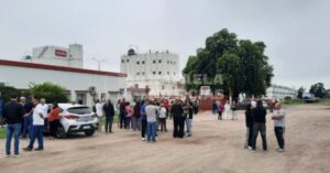 Tensión y desesperación en Lehmann: trabajadores de Lácteos Verónica denuncian «abandono» del gremio