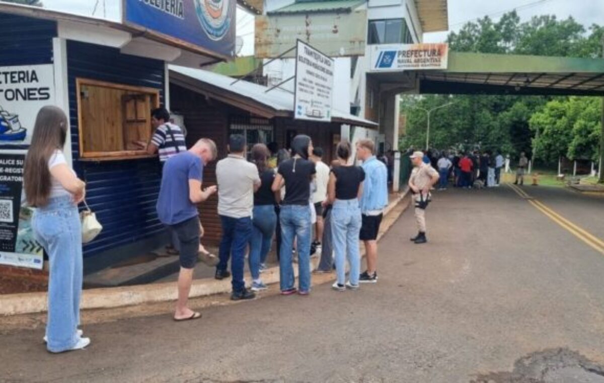 Éxodo de trabajadores: Se quintuplicó la cantidad de argentinos que realizan un trámite para trabajar en Brasil
