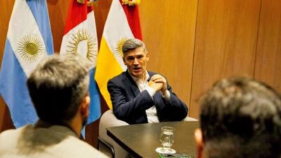 El Intendente de Córdoba contra Milei: “Destina todos los subsidios al transporte de los porteños”