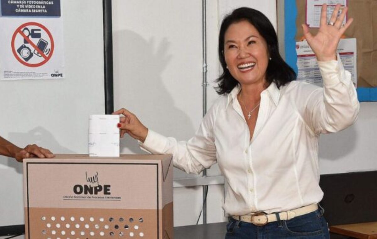 Perú: Keiko Fujimori encabeza los sondeos de boca de urna y otra vez estaría en el balotaje