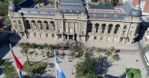 La debilidad del mercado interno reduce la coparticipación y golpea con fuerza a Santa Fe