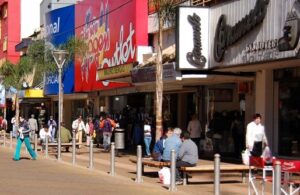Comercio, industria y construcción no repuntan y la crisis golpea más fuerte a Posadas por la fuga hacia Encarnación