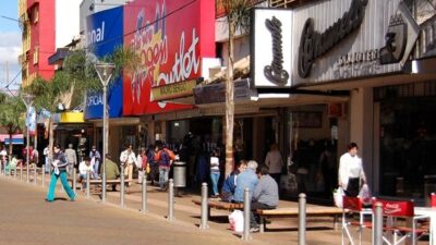 Comercio, industria y construcción no repuntan y la crisis golpea más fuerte a Posadas por la fuga hacia Encarnación