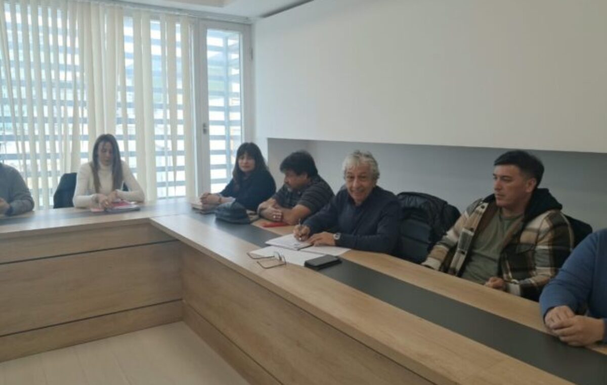 Comodoro Rivadavia: El SOEM abrió la mesa paritaria 2026