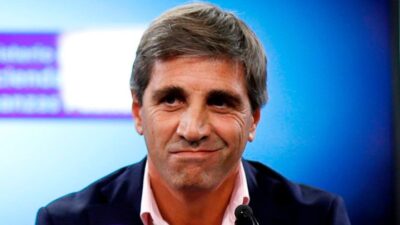 Caputo les pidió a los jubilados que valoren «el nivel de ingresos que tienen»