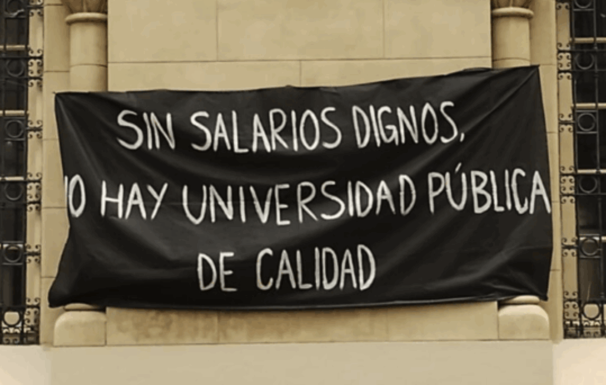 Casi cuatro de cada diez docentes universitarios pensaron en renunciar por la crisis salarial