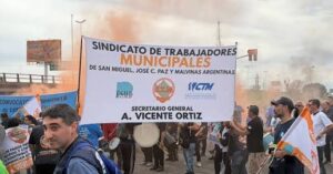 Los municipales bonaerenses se preparan para un conflicto prolongado