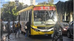 Colectivos en Santa Fe: las empresas piden una tarifa plena de $2.650 para cubrir los costos del sistema y esperan una definición del municipio